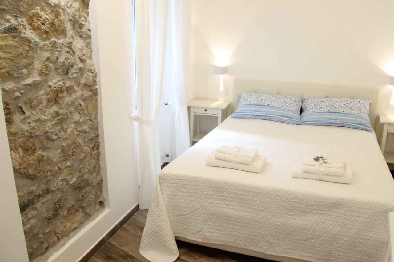 הוילה ריקו דל גולפו די ספאציה Casa Maio מראה חיצוני תמונה